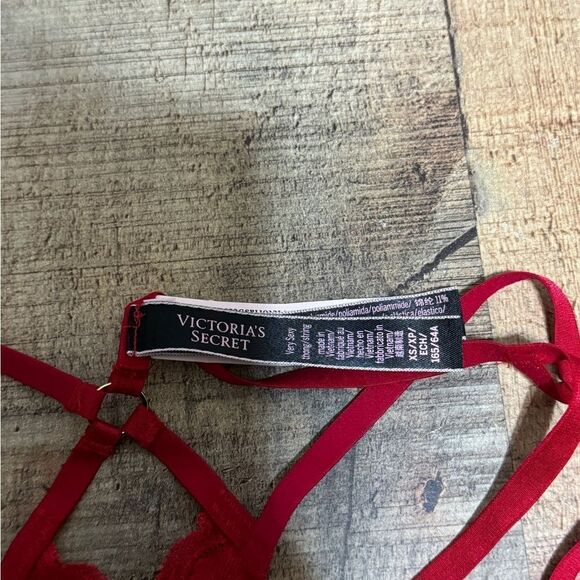 Victoria’s Secret NWT very sexy strappy lace crotchless thong panty - Picture 6 of 8
